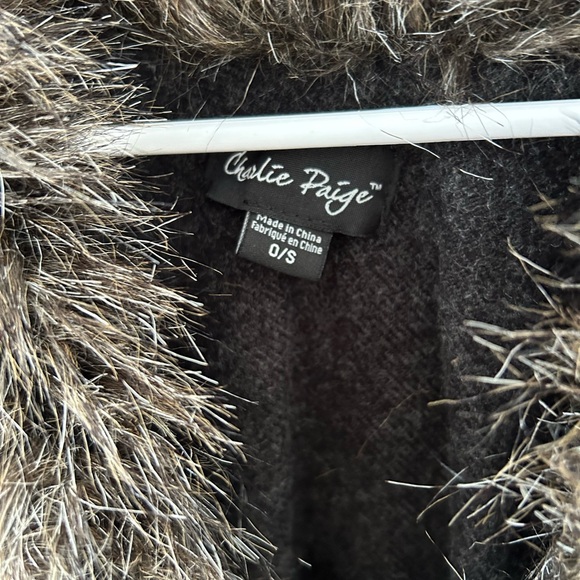 Charlie Paige Faux Fur Brown Cape with Fringe One Size - Picture 4 of 4